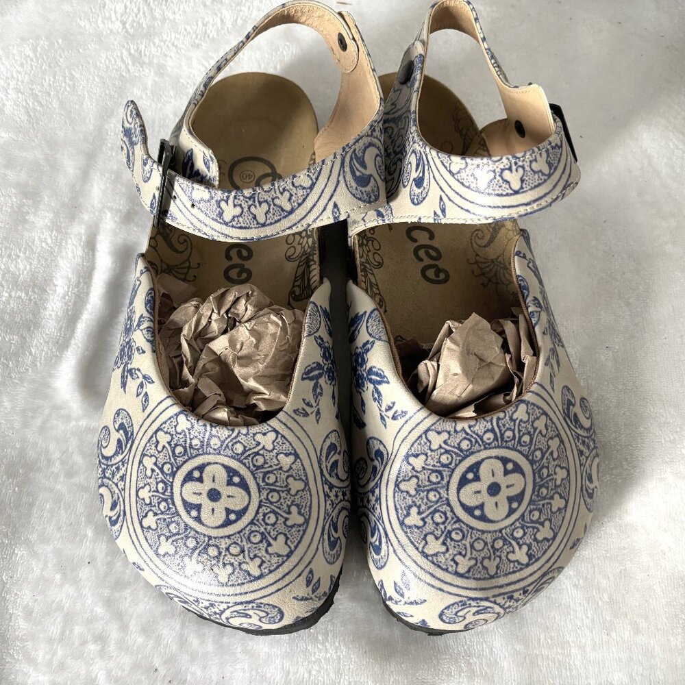 Calceo Slip On Clogs